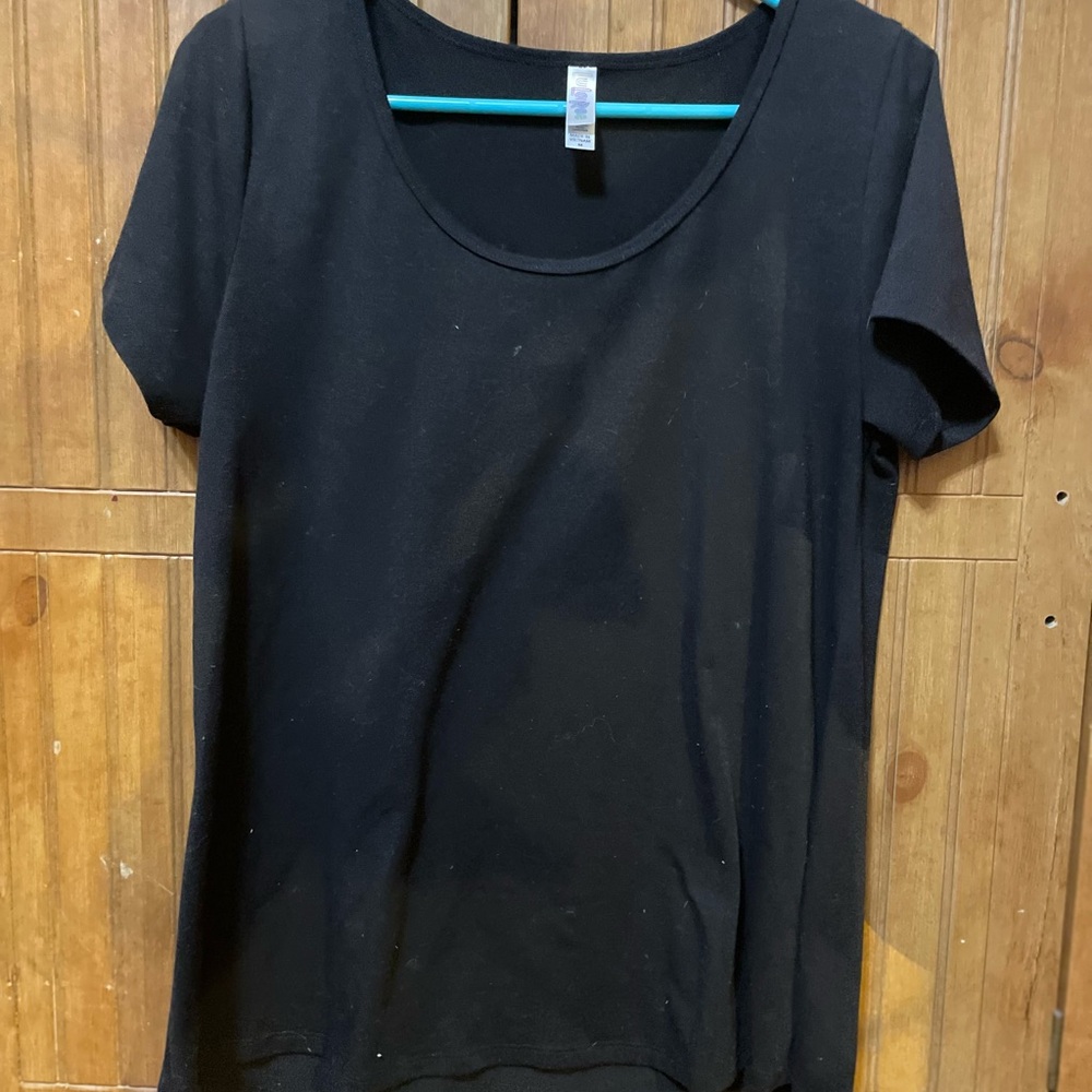 LuLaRoe Black Short Sleeve Tee